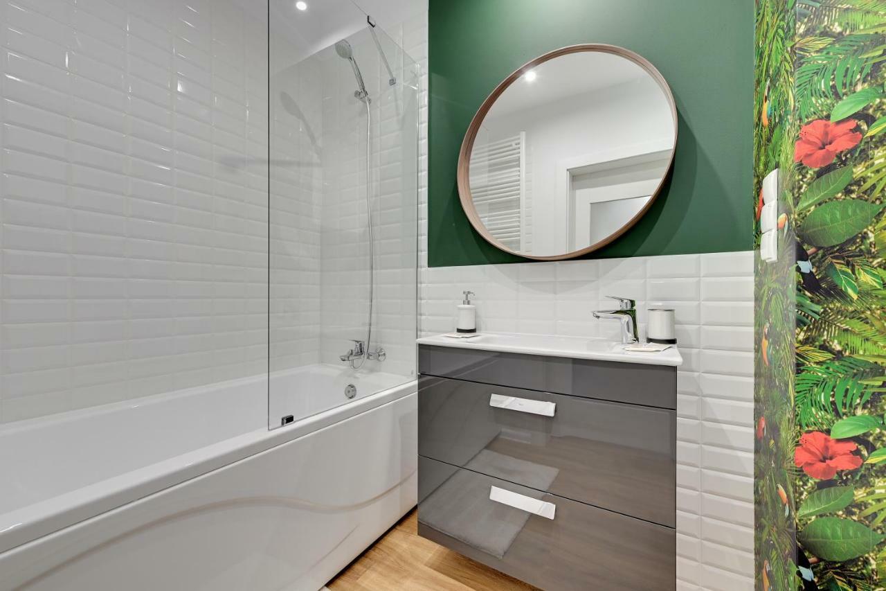 Comfort Apartments Batorego กดิเนีย ภายนอก รูปภาพ